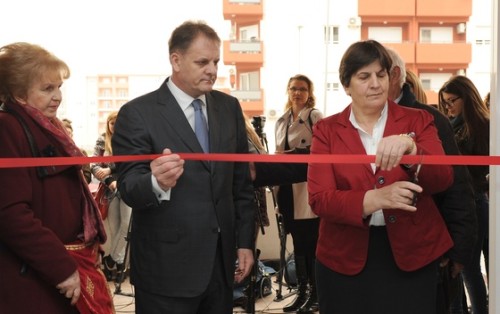 341f3fb8e356fd76ebafdeb5994e7ac3