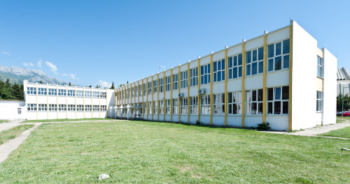 Gimnazija Niko Rolovic_Bar-2-378-naslovna