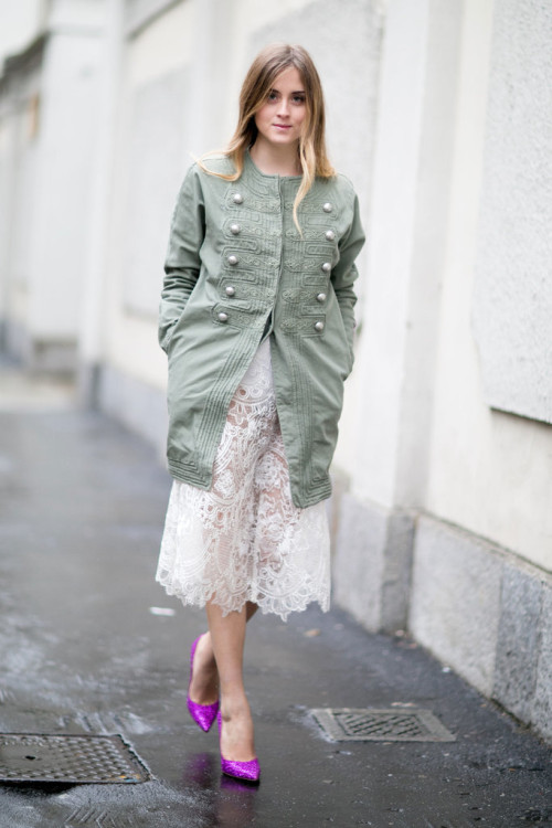 Give-lace-modest-finish-buttoned-up-jacket-top