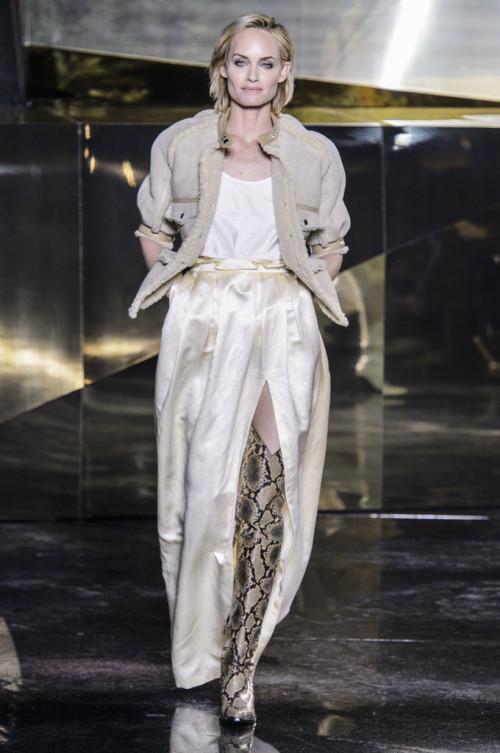 Let-Your-Thigh-High-Boots-Peek-Out-From-Slitted-Skirt-Throw-Your-Bomber-Top