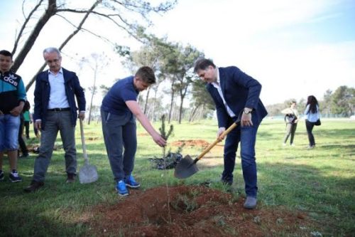 51d32d09-4920-4874-95c6-36ed20a8def1