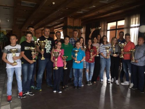 13296164_1365907436769404_1988054066_n