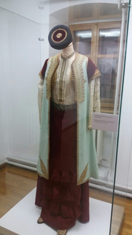 image-104ed304f76061ff516810e06f4c348a295831b40a14c43bd3bcef6ada977163-V