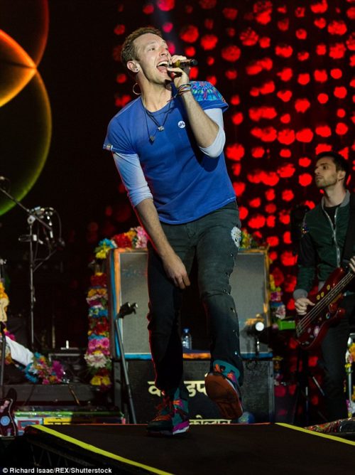 35B2DAA500000578-0-image-m-153_1466986313646