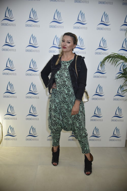 72a3867f-d01d-418e-9b74-1c00761e088f