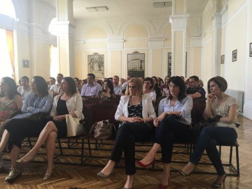 thumbnail_image-0.02.01.cb1f1fb2b7aa0476c3848febf2033ed5e27cdafafb7213c9cfec042b25ad45ac-V