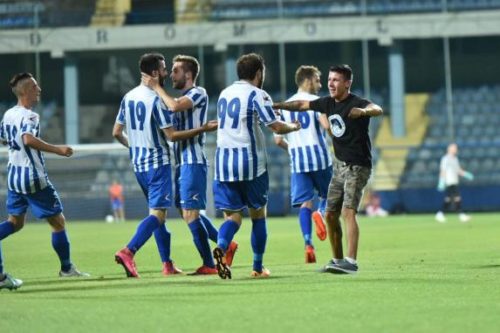 I navijač slavio sa ekipom Budućnosti (foto: Vedran Ilić)