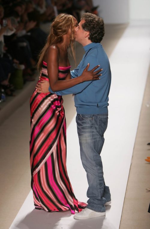 Atil+Kutoglu+Spring+2006+Runway+T47DzCiStcmx
