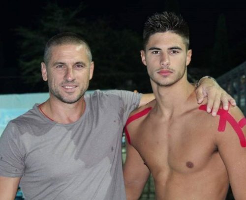 8b34fcc9a30f4870d8be501daad4f04e_XL