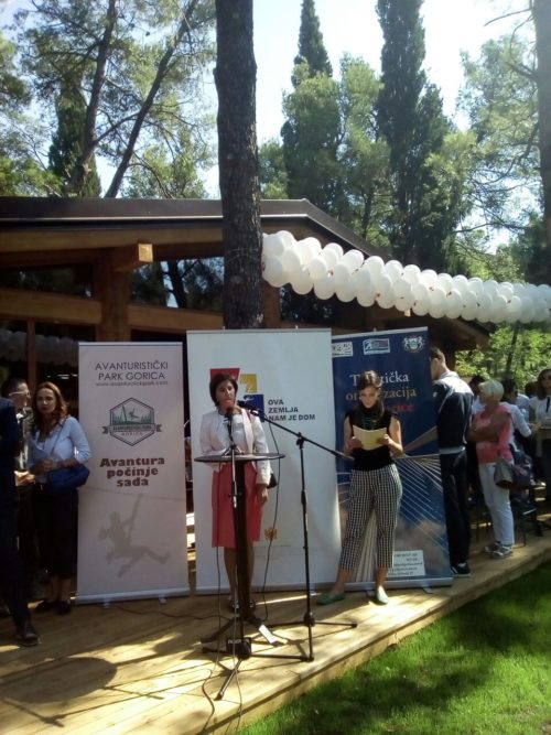 image-0-02-01-230e49d4f55b8d74d4cfaed6768ba987073972c37a76b68a2e084f7f034a81cd-v