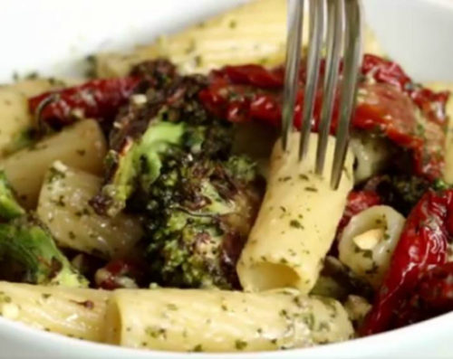 124185_pasta-facebook-proper-tasty_630x0