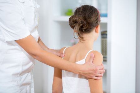 zabrinjavajuce_sistematski_pregled_otkrio_da_svako_trece_dete_ima_deformitet_kicme_616254389