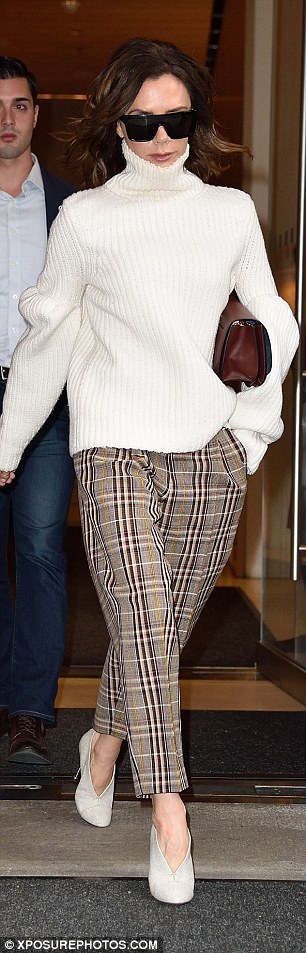 3b255ec600000578-0-image-a-18_1481135916796